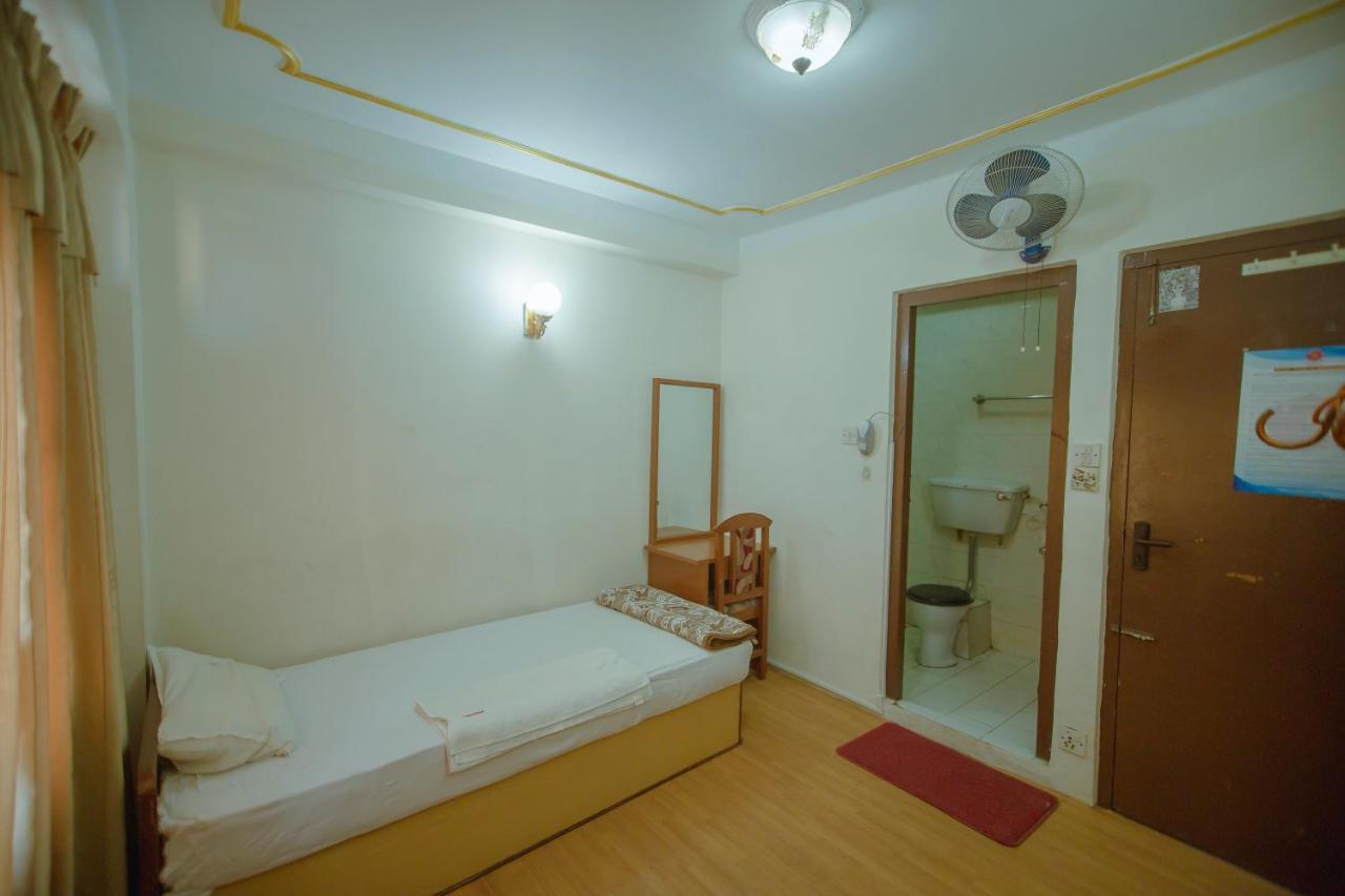 Hotel Triratna Kathmandu Esterno foto